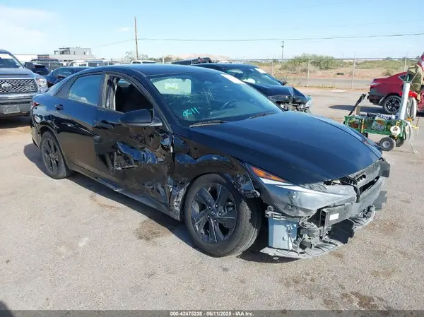 5NPLS4AG6MH021132 2021 HYUNDAI ELANTRA - Image 1