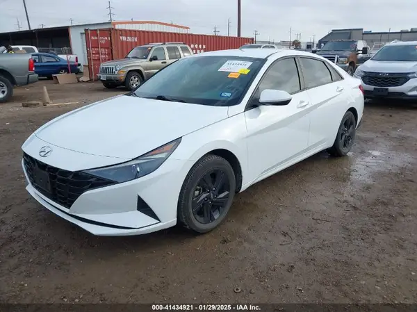 5NPLS4AG6MH032244 2021 HYUNDAI ELANTRA - Image 2