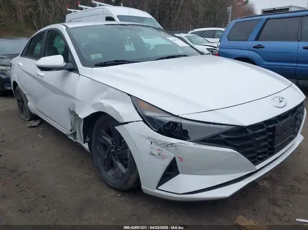5NPLS4AG6NH057761 2022 HYUNDAI ELANTRA - Image 1