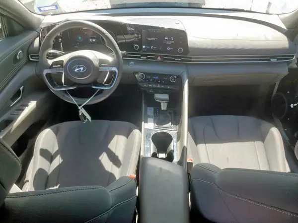 5NPLS4AG6NH085074 2022 HYUNDAI ELANTRA - Image 8