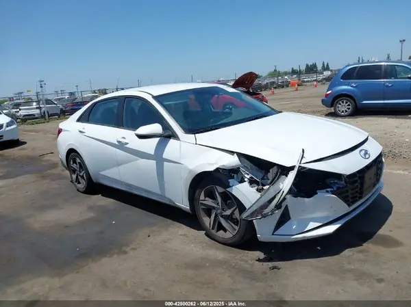 5NPLS4AG6PH102748 2023 HYUNDAI ELANTRA - Image 1