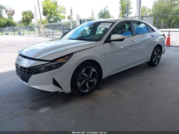 5NPLS4AG6PH107898 2023 HYUNDAI ELANTRA - Image 2