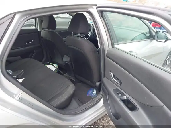 5NPLS4AG6PH108100 2023 HYUNDAI ELANTRA - Image 8