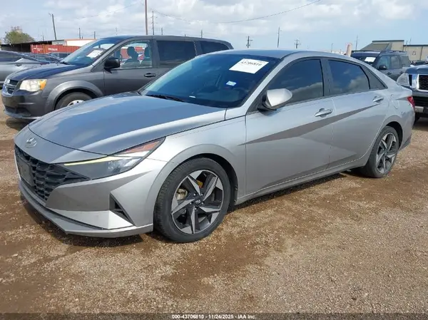 5NPLS4AG6PH111725 2023 HYUNDAI ELANTRA - Image 2