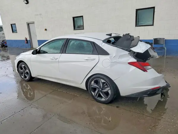 5NPLS4AG6PH111904 2023 HYUNDAI ELANTRA - Image 2