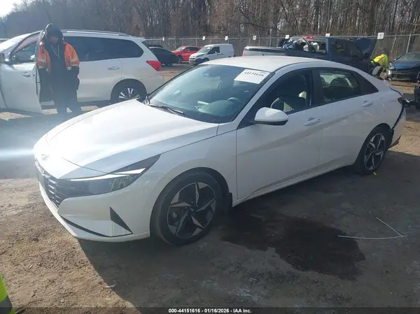 5NPLS4AG6PH113023 2023 HYUNDAI ELANTRA - Image 2