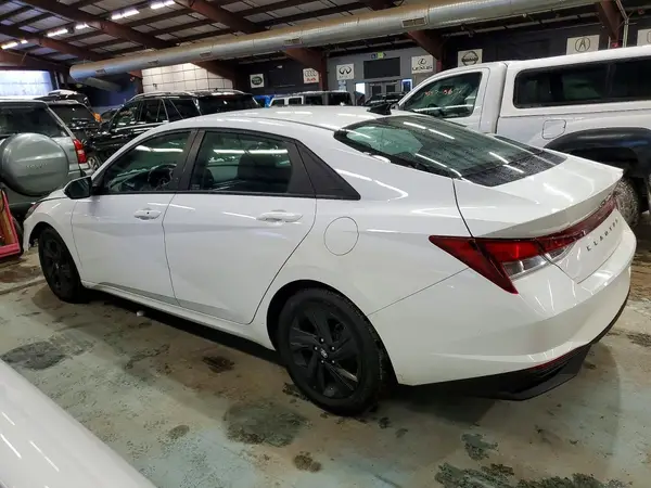 5NPLS4AG7MH004615 2021 HYUNDAI ELANTRA - Image 2