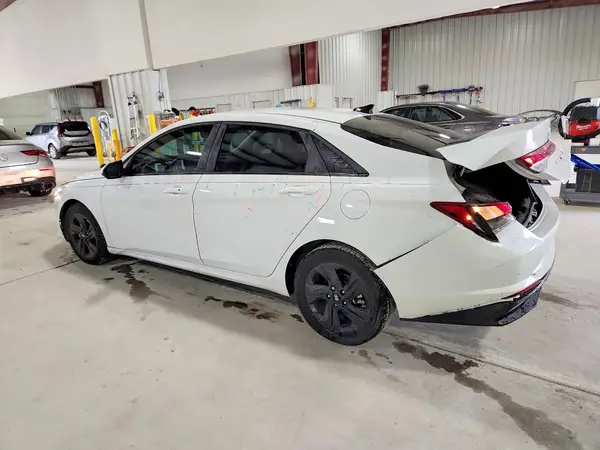 5NPLS4AG7MH011113 2021 HYUNDAI ELANTRA - Image 2