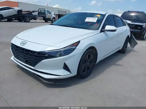 5NPLS4AG7MH035735 2021 HYUNDAI ELANTRA - Image 2