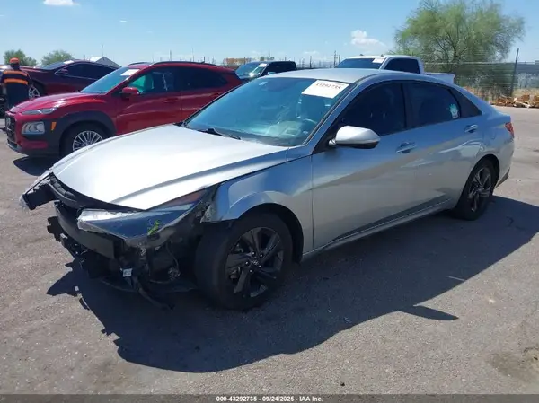 5NPLS4AG7MH042328 2021 HYUNDAI ELANTRA - Image 2