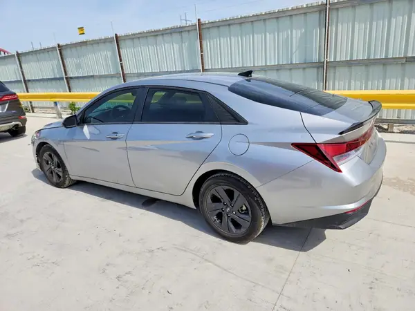 5NPLS4AG7MH051577 2021 HYUNDAI ELANTRA - Image 2