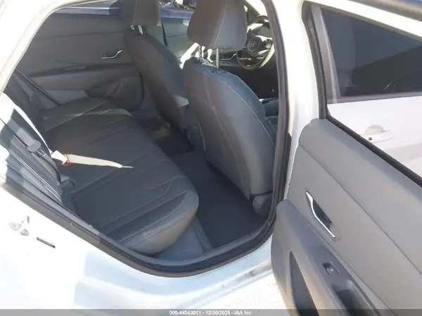 5NPLS4AG7NH084130 2022 HYUNDAI ELANTRA - Image 8