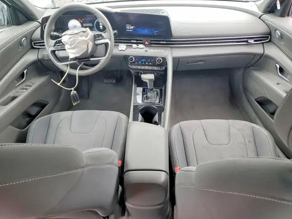 5NPLS4AG7PH086303 2023 HYUNDAI ELANTRA - Image 8