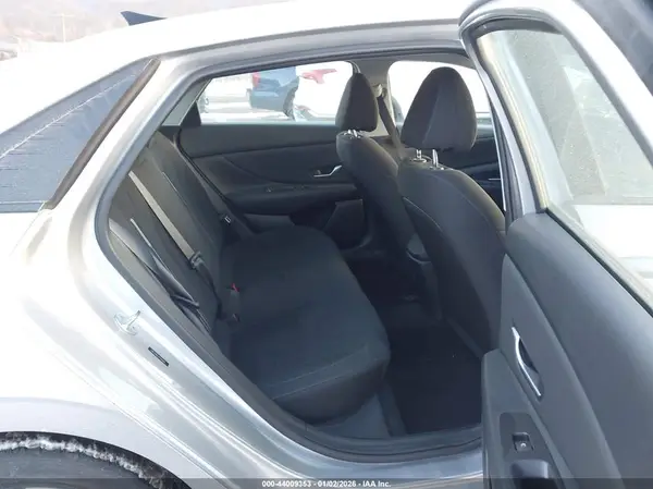 5NPLS4AG7PH096183 2023 HYUNDAI ELANTRA - Image 8