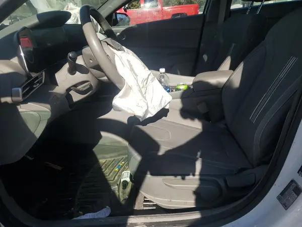 2023 HYUNDAI ELANTRA auction photo 7