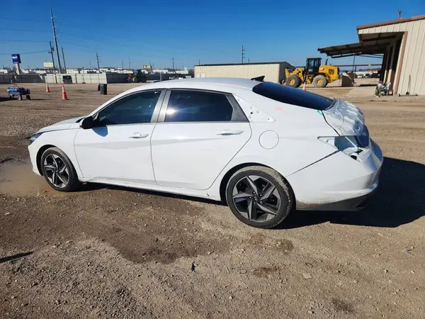 5NPLS4AG7PH113239 2023 HYUNDAI ELANTRA - Image 2