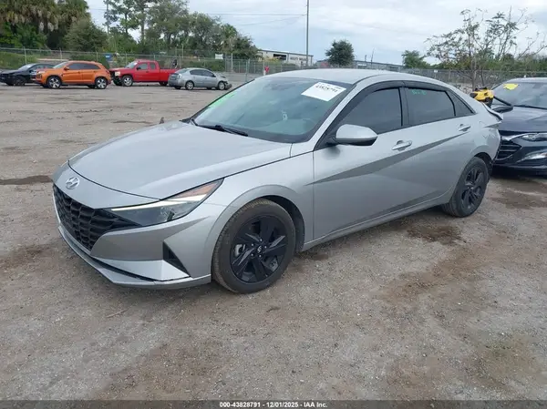 5NPLS4AG8MH007409 2021 HYUNDAI ELANTRA - Image 2