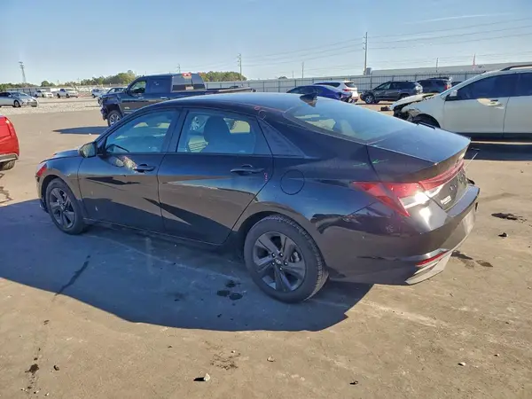 5NPLS4AG8MH022928 2021 HYUNDAI ELANTRA - Image 2
