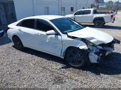 5NPLS4AG8MH030110 2021 HYUNDAI ELANTRA