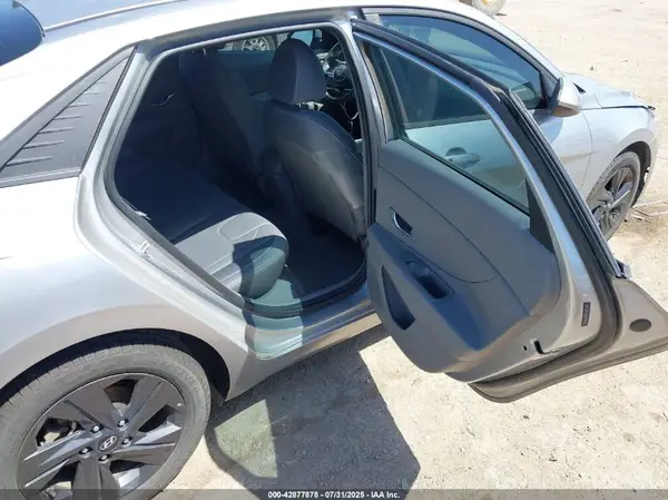 5NPLS4AG8MH038868 2021 HYUNDAI ELANTRA - Image 8