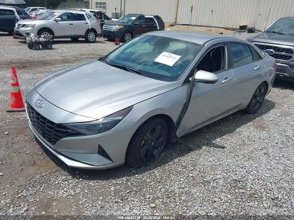 5NPLS4AG8MH040278 2021 HYUNDAI ELANTRA - Image 2