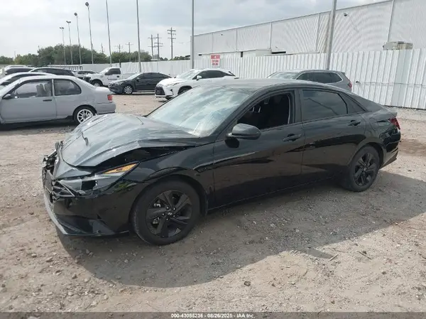 5NPLS4AG8MH045576 2021 HYUNDAI ELANTRA - Image 2