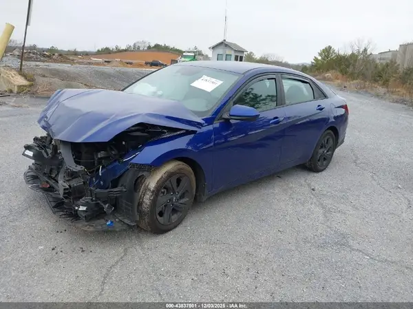 5NPLS4AG8NH057311 2022 HYUNDAI ELANTRA - Image 2