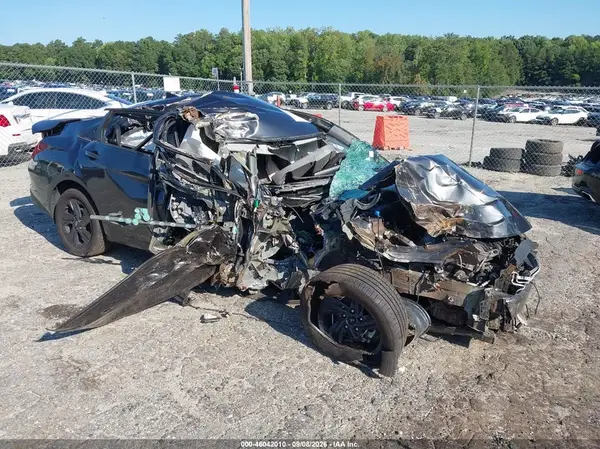 5NPLS4AG8NH061116 2022 HYUNDAI ELANTRA - Image 1
