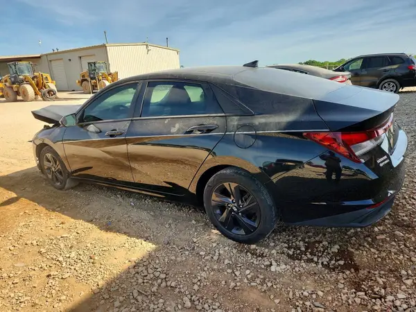 5NPLS4AG8NH061780 2022 HYUNDAI ELANTRA - Image 2