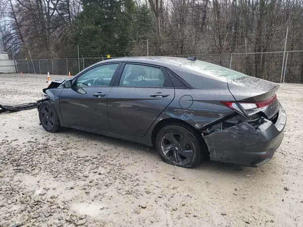 5NPLS4AG8NH072424 2022 HYUNDAI ELANTRA - Image 2