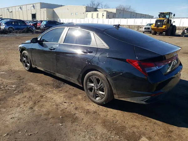 5NPLS4AG8NH078370 2022 HYUNDAI ELANTRA - Image 2