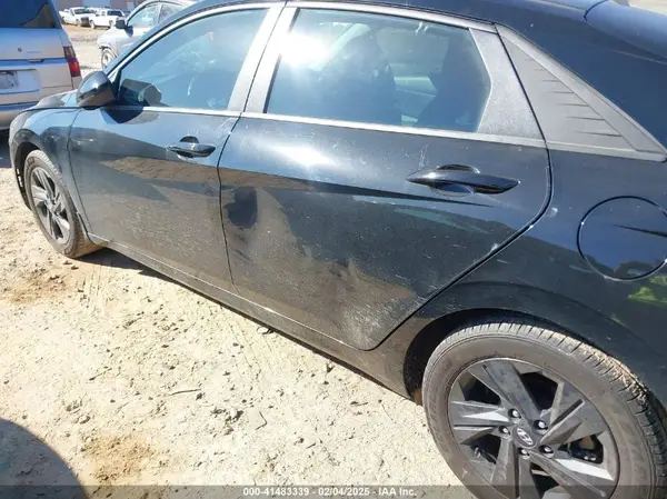 2022 HYUNDAI ELANTRA auction photo 6