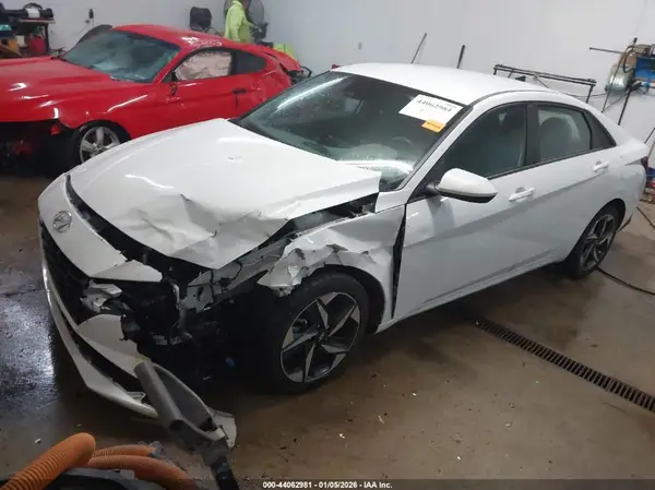 5NPLS4AG8PH086357 2023 HYUNDAI ELANTRA - Image 2