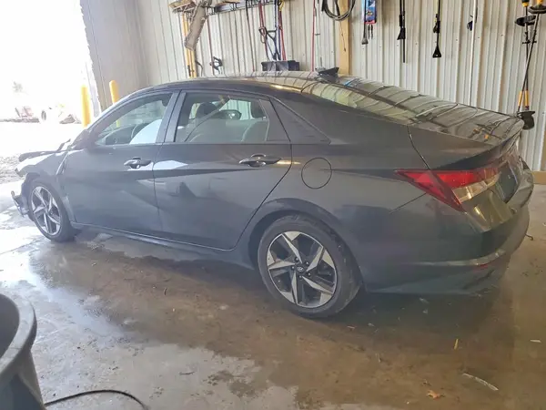 5NPLS4AG8PH098198 2023 HYUNDAI ELANTRA - Image 2