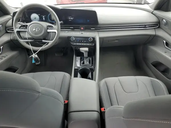 5NPLS4AG8PH108163 2023 HYUNDAI ELANTRA - Image 8
