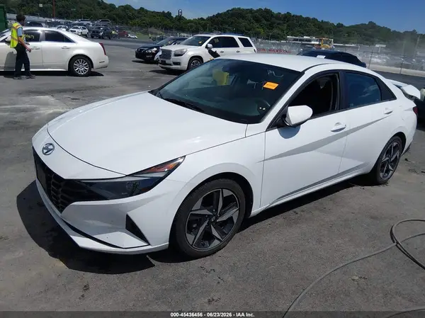 5NPLS4AG8PH108812 2023 HYUNDAI ELANTRA - Image 2