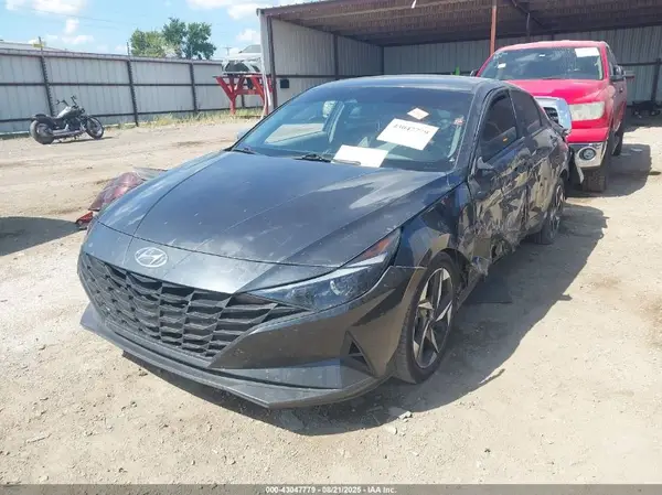 5NPLS4AG8PH113850 2023 HYUNDAI ELANTRA - Image 2