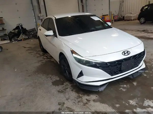 5NPLS4AG9NH055048 2022 HYUNDAI ELANTRA - Image 1