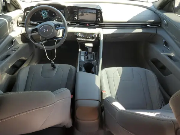 5NPLS4AG9NH056698 2022 HYUNDAI ELANTRA - Image 8