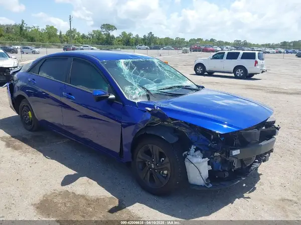 5NPLS4AG9NH062498 2022 HYUNDAI ELANTRA - Image 1