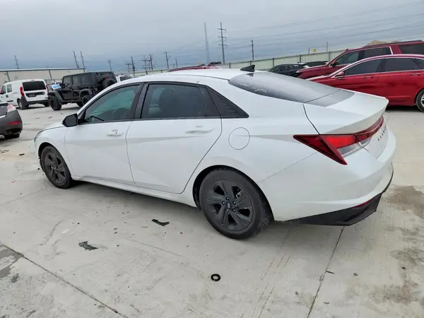 5NPLS4AG9NH068138 2022 HYUNDAI ELANTRA - Image 2
