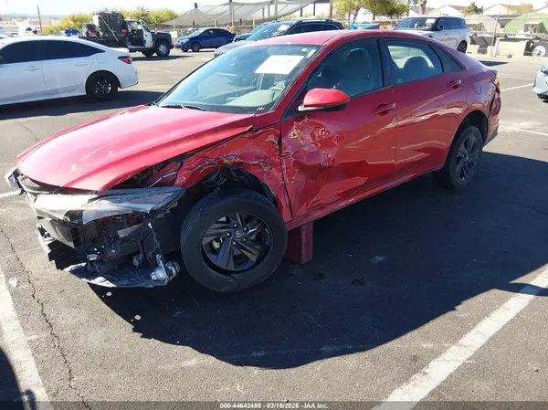 5NPLS4AG9NH068561 2022 HYUNDAI ELANTRA - Image 2