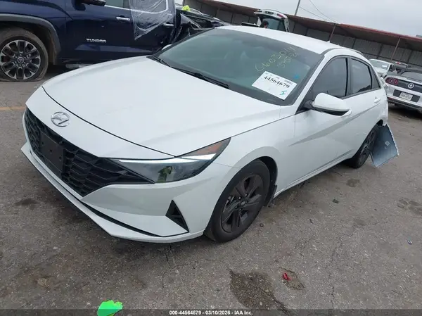 5NPLS4AG9NH071122 2022 HYUNDAI ELANTRA - Image 2