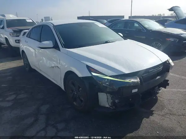 5NPLS4AG9NH071217 2022 HYUNDAI ELANTRA - Image 1