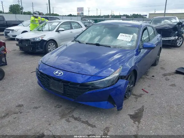5NPLS4AG9NH076742 2022 HYUNDAI ELANTRA - Image 2