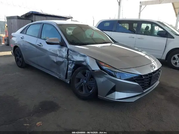 5NPLS4AG9NH078247 2022 HYUNDAI ELANTRA - Image 1