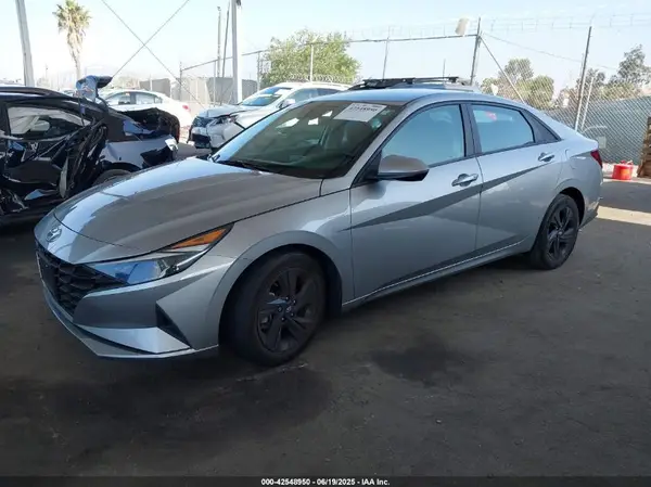 5NPLS4AG9NH078247 2022 HYUNDAI ELANTRA - Image 2
