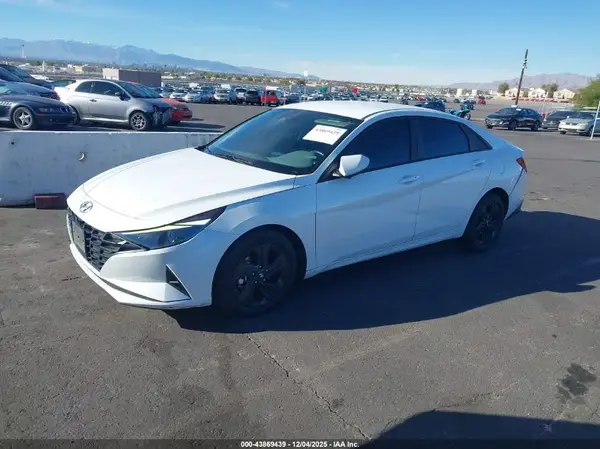 5NPLS4AG9NH080631 2022 HYUNDAI ELANTRA - Image 2