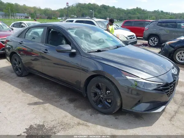5NPLS4AG9NH086915 2022 HYUNDAI ELANTRA - Image 1