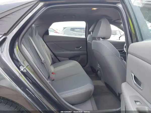 5NPLS4AG9NH086915 2022 HYUNDAI ELANTRA - Image 8